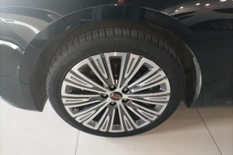 Used Hongqi H5 2022 Classic Model Facelift 1.5T DCT Qiyun Edition Left Front Wheel Hub