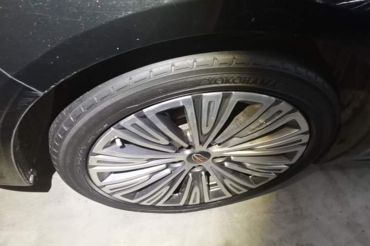 Used Hongqi H5 2022 Classic Model Facelift 1.5T DCT Qiyun Edition Left Front Wheel Hub