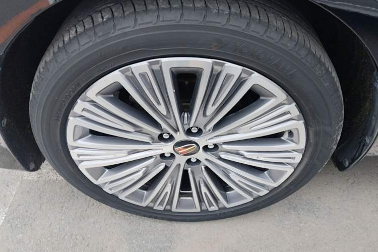 Used Hongqi H5 2022 Classic Model Facelift 1.5T DCT Qiyun Edition Left Front Wheel Hub