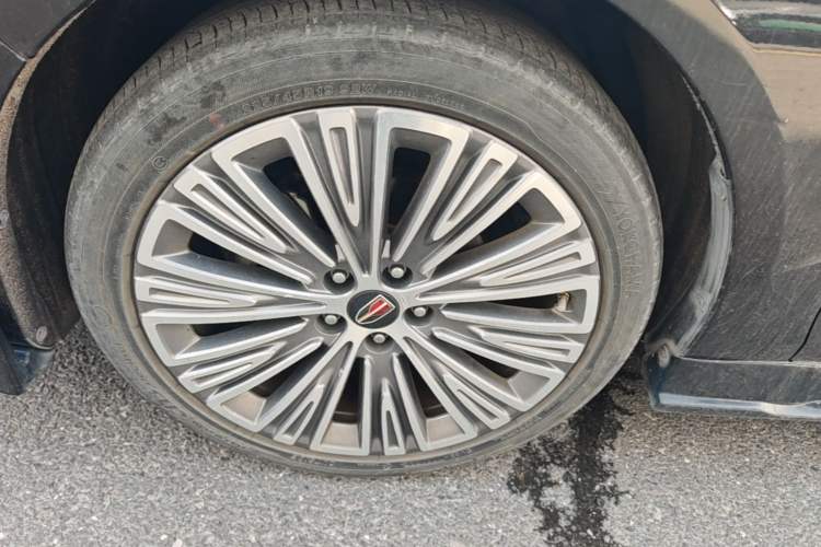 Used Hongqi H5 2022 Classic Model Facelift 1.5T DCT Qiyun Edition Left Front Wheel Hub
