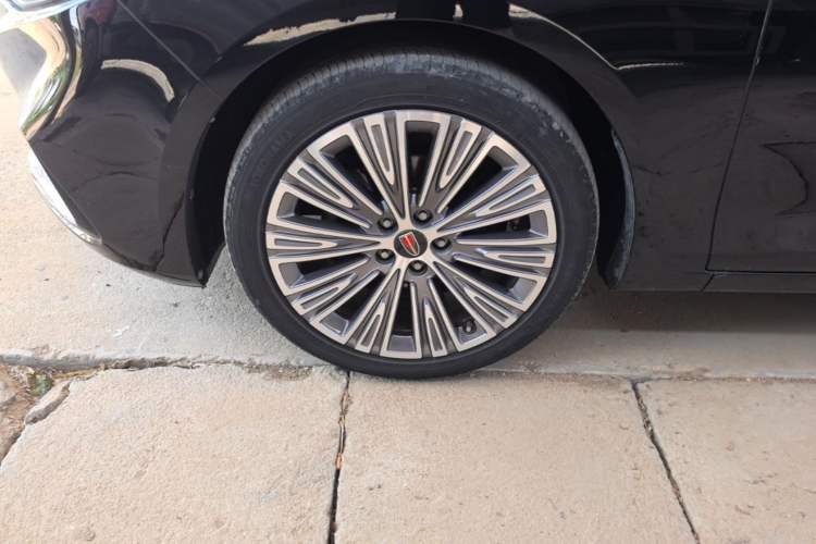 Used Hongqi H5 2022 Classic Model Facelift 1.5T DCT Qiyun Edition Left Front Wheel Hub