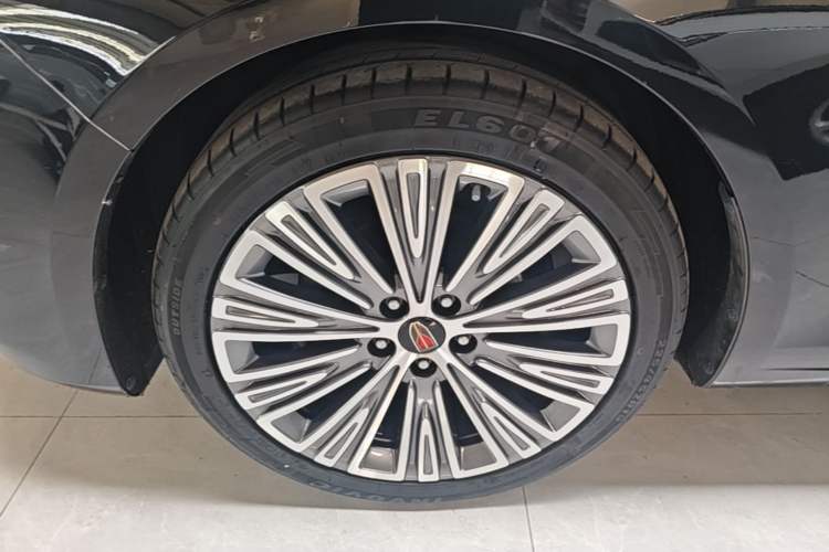 Used Hongqi H5 2022 Classic Model Facelift 1.5T DCT Qiyun Edition Left Front Wheel Hub
