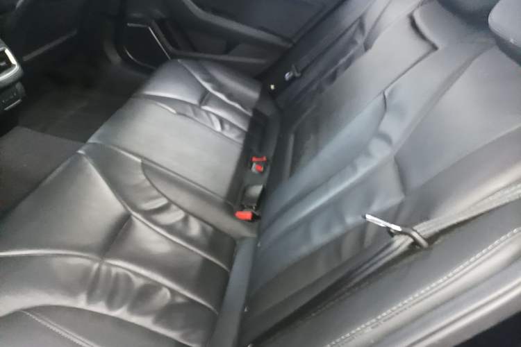 Used Hongqi H5 2022 Classic Model Facelift 1.5T DCT Qiyun Edition Left Rear Seat