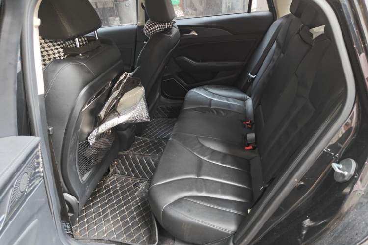 Used Hongqi H5 2022 Classic Model Facelift 1.5T DCT Qiyun Edition Left Rear Seat