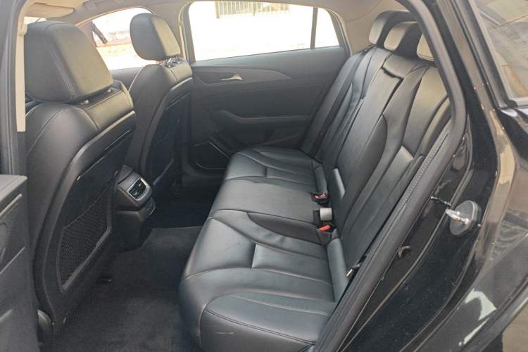 Used Hongqi H5 2022 Classic Model Facelift 1.5T DCT Qiyun Edition Left Rear Seat