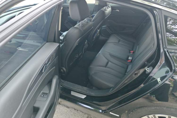 Used Hongqi H5 2022 Classic Model Facelift 1.5T DCT Qiyun Edition Left Rear Seat
