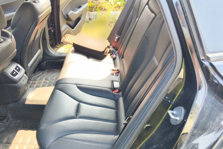 Used Hongqi H5 2022 Classic Model Facelift 1.5T DCT Qiyun Edition Left Rear Seat