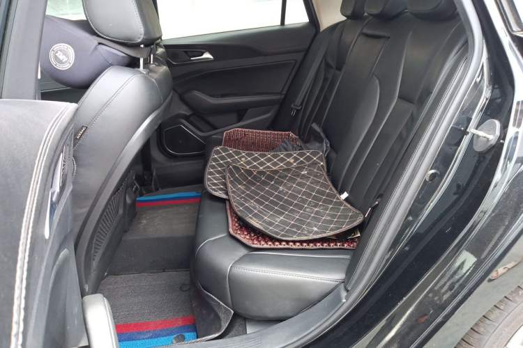 Used Hongqi H5 2022 Classic Model Facelift 1.5T DCT Qiyun Edition Left Rear Seat