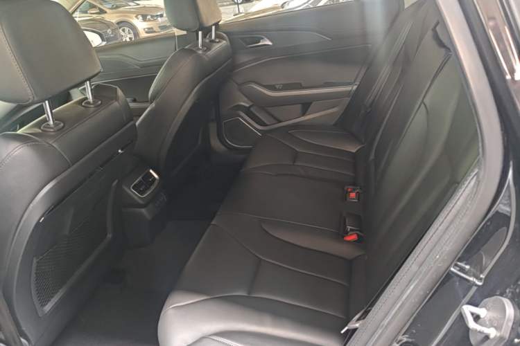 Used Hongqi H5 2022 Classic Model Facelift 1.5T DCT Qiyun Edition Left Rear Seat