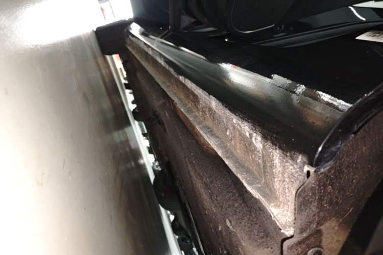 Used Hongqi H5 2022 Classic Model 1.5T DCT Flagship Edition Left Side Sill