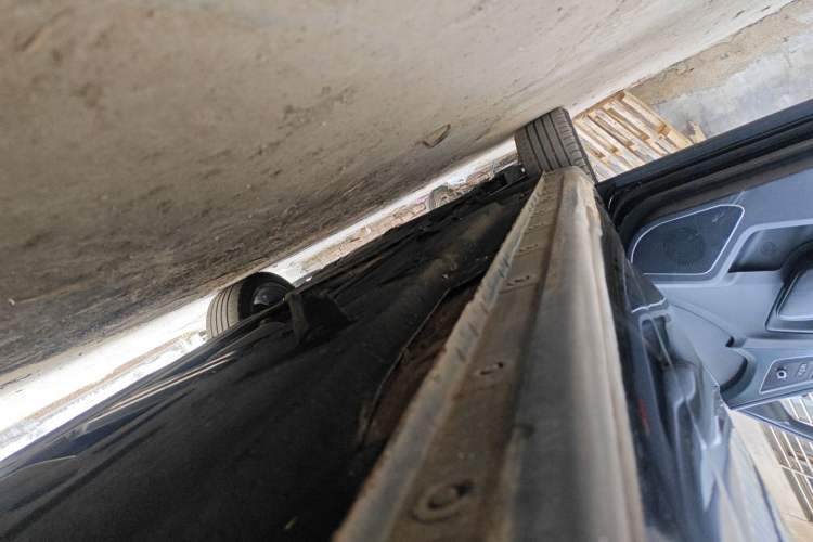 Used Hongqi H5 2022 Classic Model Facelift 1.5T DCT Qiyun Edition Left Side Sill