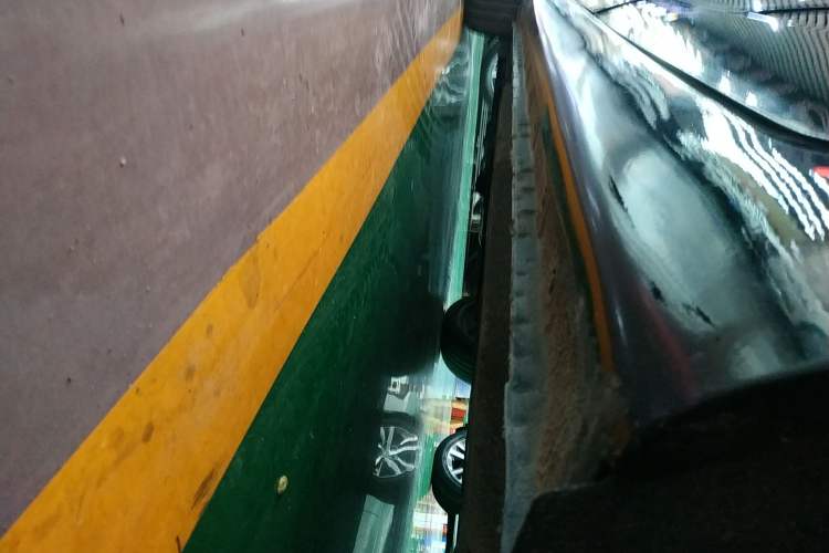 Used Hongqi H5 2022 Classic Model 1.5T DCT Flagship Edition Left Side Sill