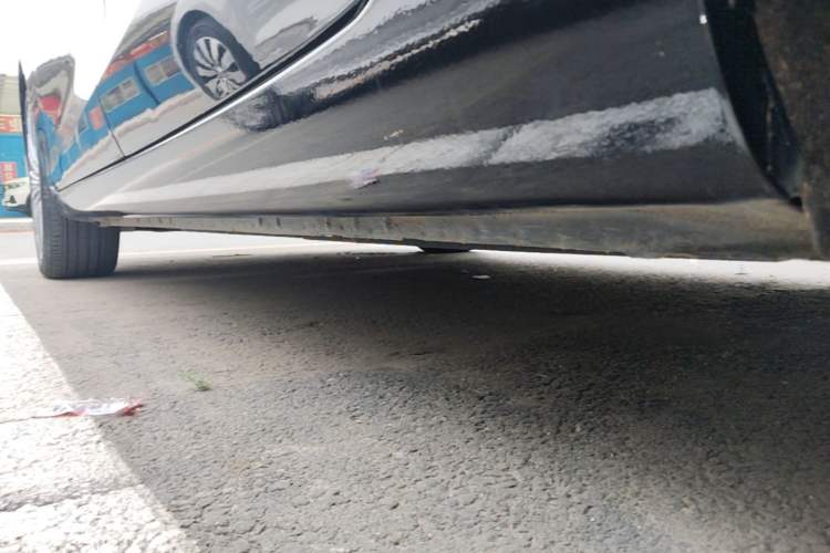 Used Hongqi H5 2022 Classic Model Facelift 1.5T DCT Qiyun Edition Left Side Sill