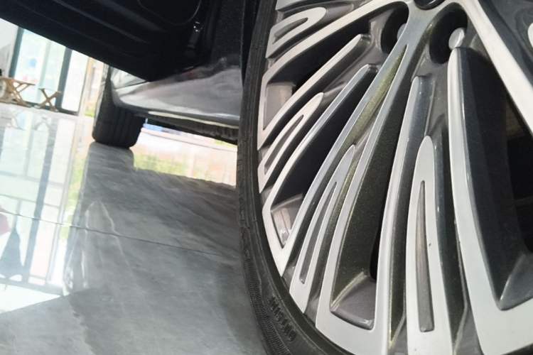 Used Hongqi H5 2022 Classic Model Facelift 1.5T DCT Qiyun Edition Left Side Sill