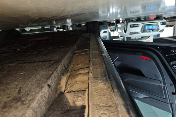 Used Hongqi H5 2022 Classic Model Facelift 1.5T DCT Qiyun Edition Left Side Sill