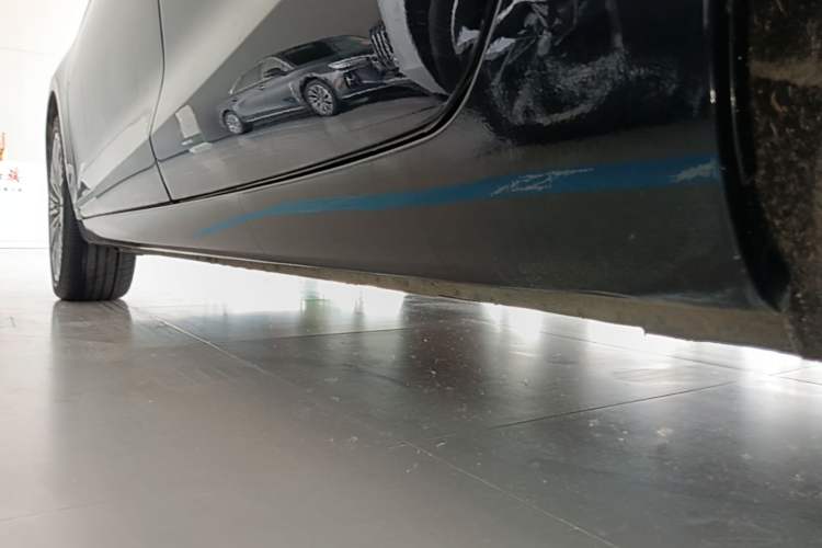Used Hongqi H5 2022 Classic Model Facelift 1.5T DCT Qiyun Edition Left Side Sill
