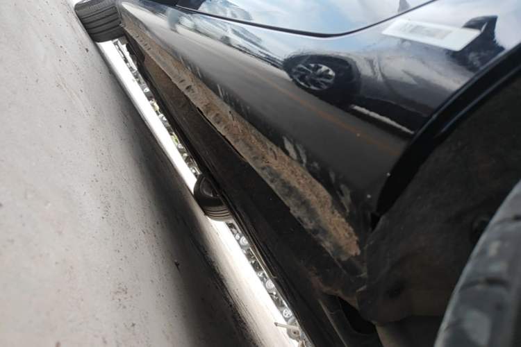 Used Hongqi H5 2022 Classic Model Facelift 1.5T DCT Qiyun Edition Left Side Sill