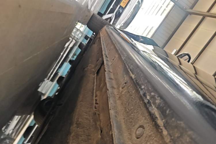 Used Hongqi H5 2022 Classic Model Facelift 1.5T DCT Qiyun Edition Left Side Sill