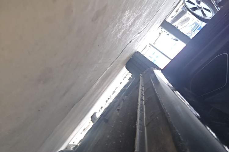 Used Hongqi H5 2022 Classic Model Facelift 1.5T DCT Qiyun Edition Left Side Sill