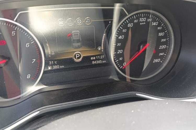 Used Hongqi H5 2022 Classic Model Facelift 1.5T DCT Qiyun Edition Odometer Close Up