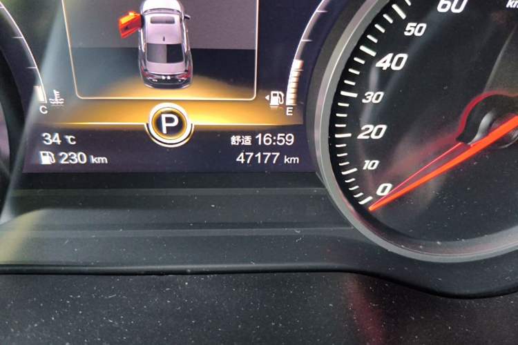 Used Hongqi H5 2022 Classic Model Facelift 1.5T DCT Qiyun Edition Odometer Close Up