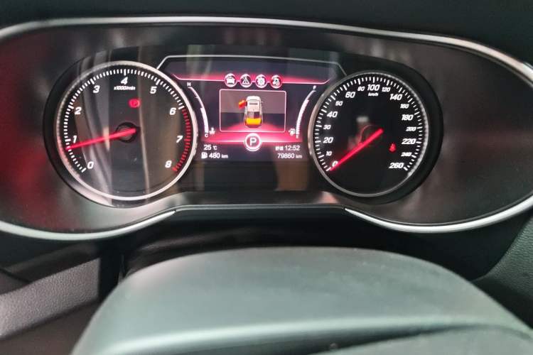 Used Hongqi H5 2022 Classic Model 1.5T DCT Flagship Edition Odometer Close Up