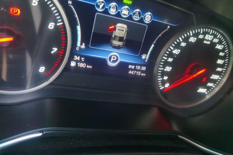 Used Hongqi H5 2022 Classic Model 1.8T Automatic Smart Connect Flagship Edition Odometer Close Up