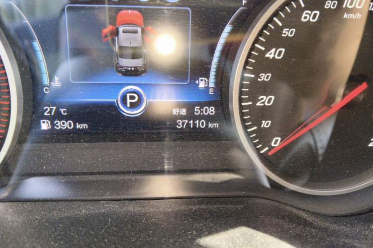 Used Hongqi H5 2022 Classic Model Facelift 1.5T DCT Qiyun Edition Odometer Close Up