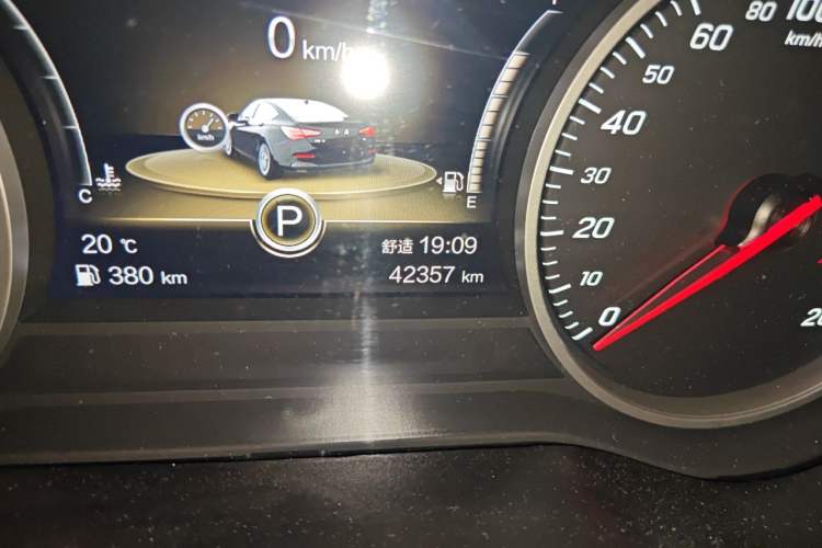 Used Hongqi H5 2022 Classic Model Facelift 1.5T DCT Qiyun Edition Odometer Close Up