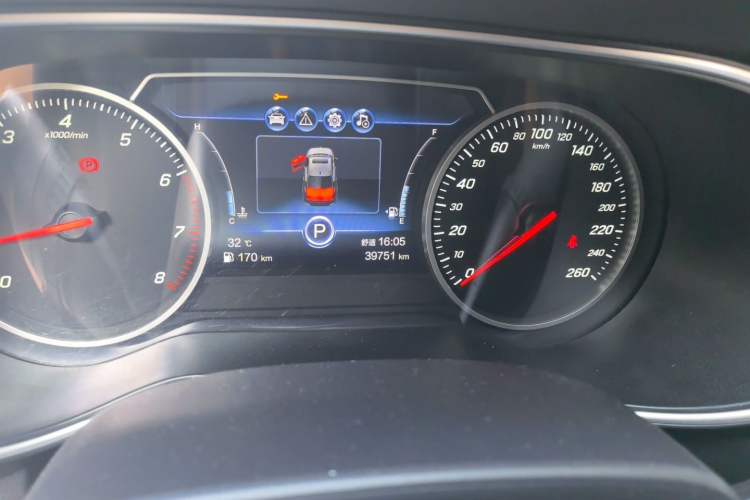 Used Hongqi H5 2022 Classic Model Facelift 1.5T DCT Qiyun Edition Odometer Close Up