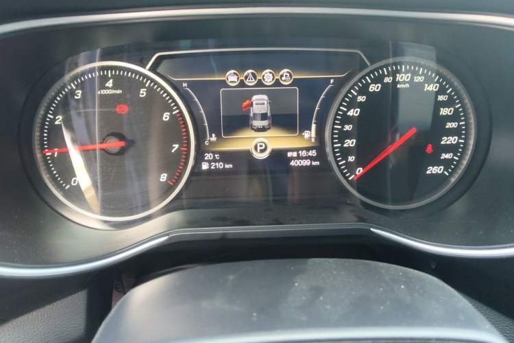 Used Hongqi H5 2022 Classic Model Facelift 1.5T DCT Qiyun Edition Odometer Close Up