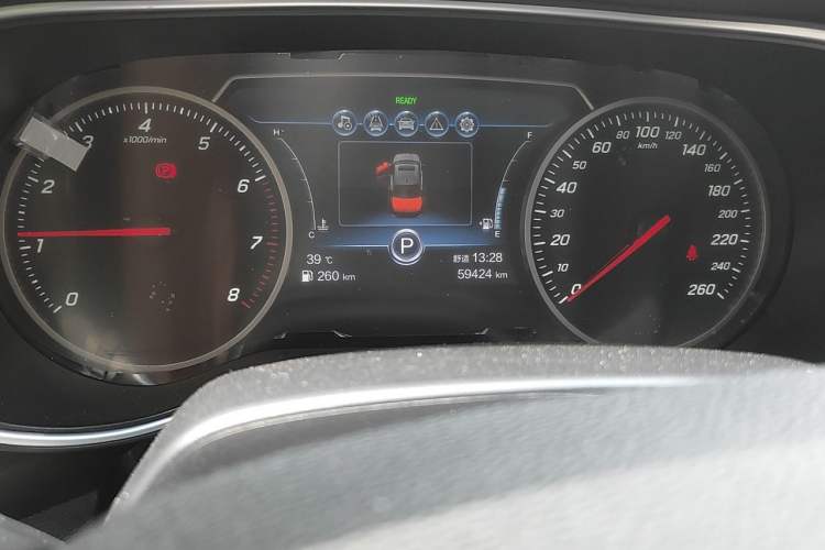 Used Hongqi H5 2022 Classic Model Facelift 1.8T Automatic Smart Connect Flagship Edition Odometer Close Up