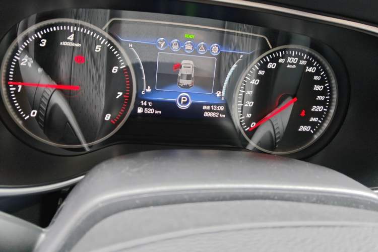 Used Hongqi H5 2022 Classic Model 1.8T Automatic Smart Connect Flagship Edition Odometer Close Up