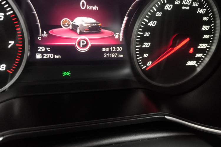 Used Hongqi H5 2022 Classic Model 1.5T DCT Flagship Edition Odometer Close Up