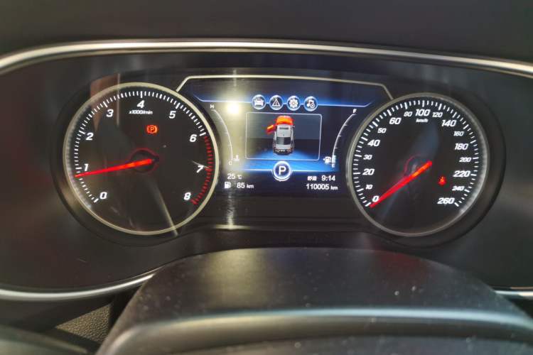 Used Hongqi H5 2022 Classic Model 1.5T DCT Flagship Edition Odometer Close Up