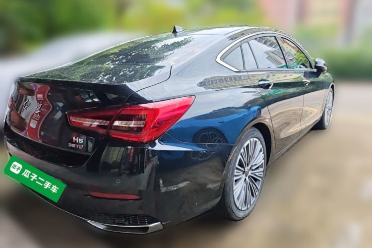 Used Hongqi H5 2022 Classic Model 1.8T Automatic Smart Connect Flagship Edition Rear Right 45 Deg