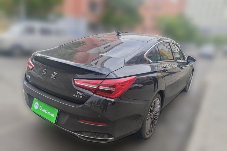 Used Hongqi H5 2022 Classic Model 1.8T Automatic Smart Connect Flagship Edition Rear Right 45 Deg