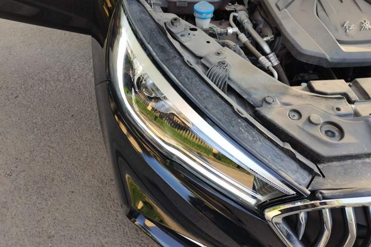 Used Hongqi H5 2022 Classic Model 1.5T DCT Flagship Edition Right Front Headlight
