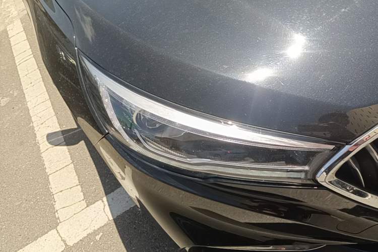 Used Hongqi H5 2022 Classic Model Facelift 1.5T DCT Qiyun Edition Right Front Headlight
