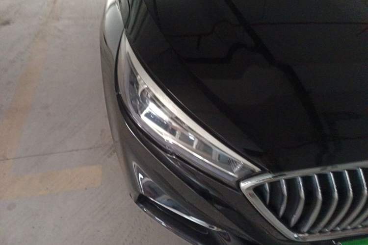 Used Hongqi H5 2022 Classic Model 1.5T DCT Flagship Edition Right Front Headlight