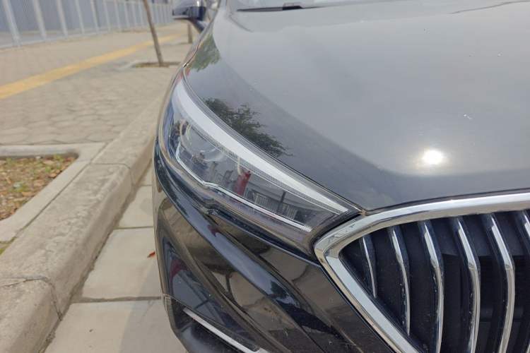 Used Hongqi H5 2022 Classic Model Facelift 1.5T DCT Qiyun Edition Right Front Headlight