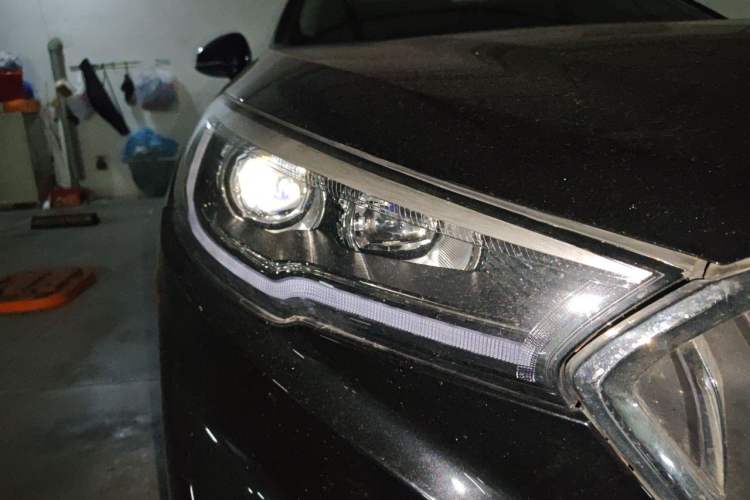 Used Hongqi H5 2022 Classic Model Facelift 1.5T DCT Qiyun Edition Right Front Headlight