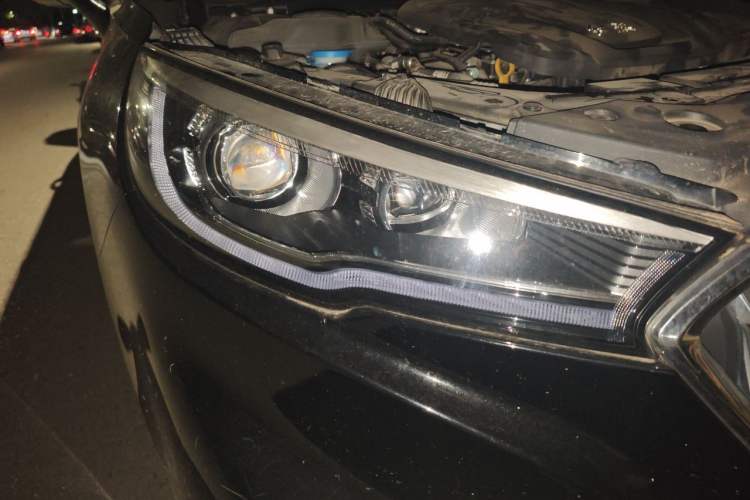 Used Hongqi H5 2022 Classic Model 1.5T DCT Flagship Edition Right Front Headlight