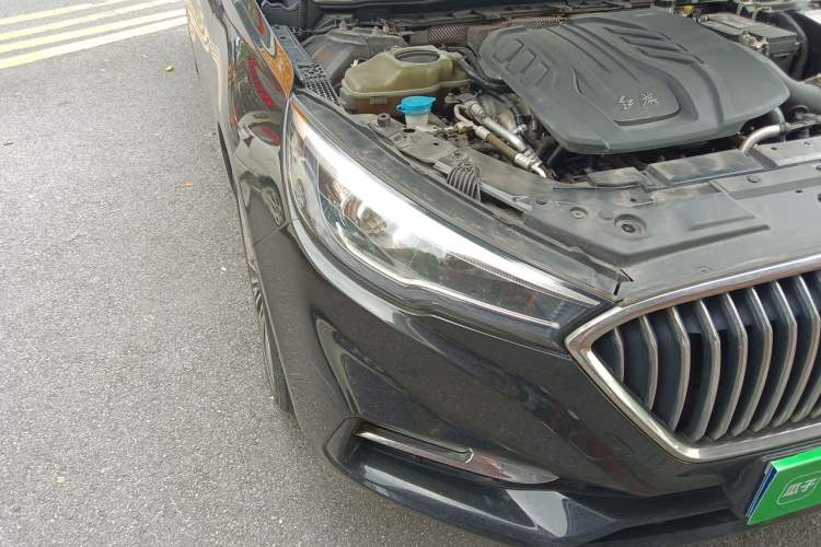 Used Hongqi H5 2022 Classic Model 1.8T Automatic Smart Connect Flagship Edition Right Front Headlight