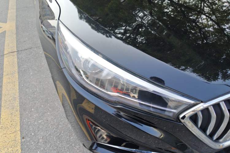 Used Hongqi H5 2022 Classic Model Facelift 1.5T DCT Qiyun Edition Right Front Headlight