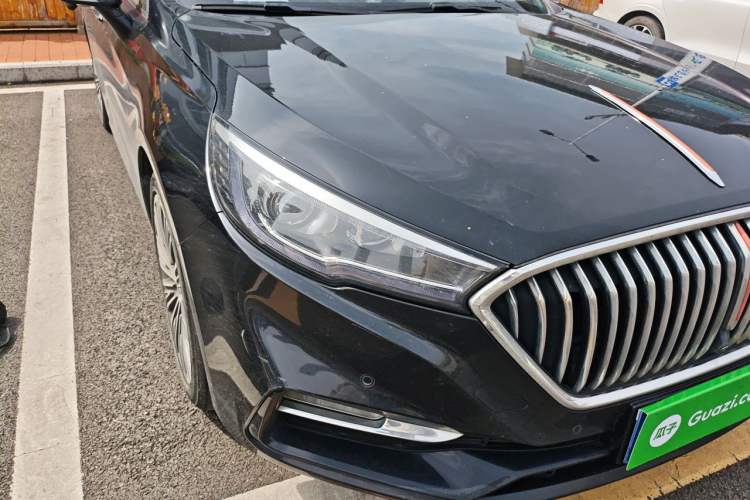 Used Hongqi H5 2022 Classic Model 1.8T Automatic Smart Connect Flagship Edition Right Front Headlight