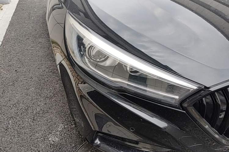 Used Hongqi H5 2022 Classic Model Facelift 1.8T Automatic Smart Connect Flagship Edition Right Front Headlight