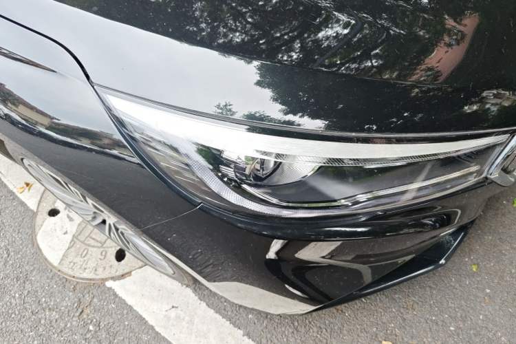 Used Hongqi H5 2022 Classic Model Facelift 1.5T DCT Qiyun Edition Right Front Headlight