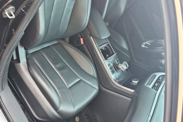 Used Hongqi H5 2022 Classic Model Facelift 1.5T DCT Qiyun Edition Right Front Seat