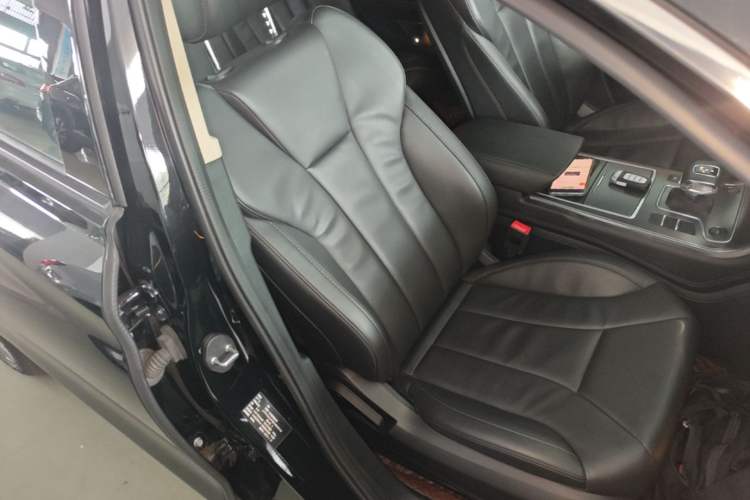 Used Hongqi H5 2022 Classic Model Facelift 1.5T DCT Qiyun Edition Right Front Seat